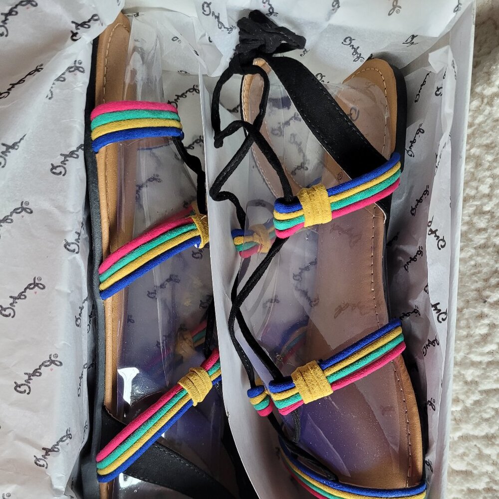 QUPID SIZE 8.5 ANKLE WRAP SANDALS